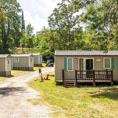 Camping Les Rives Du Lac De Vinca Exterior photo
