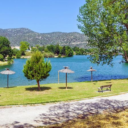 Camping Les Rives Du Lac De Vinca Exterior photo